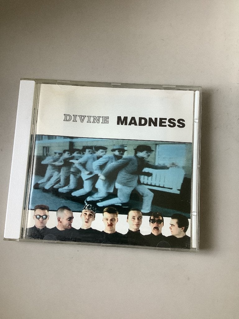 Madness,divine., Cd's en Dvd's, Cd's | Reggae en Ska, Verzenden, Gebruikt