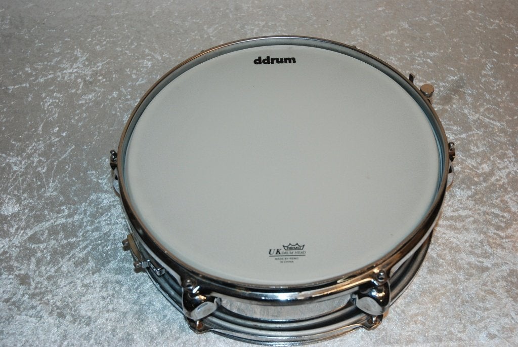 Pacific Metalen picolo snare by DW nwe snarenmat 13x4 inch, Muziek en Instrumenten, Gebruikt, ., Drums of Percussie, Pacific