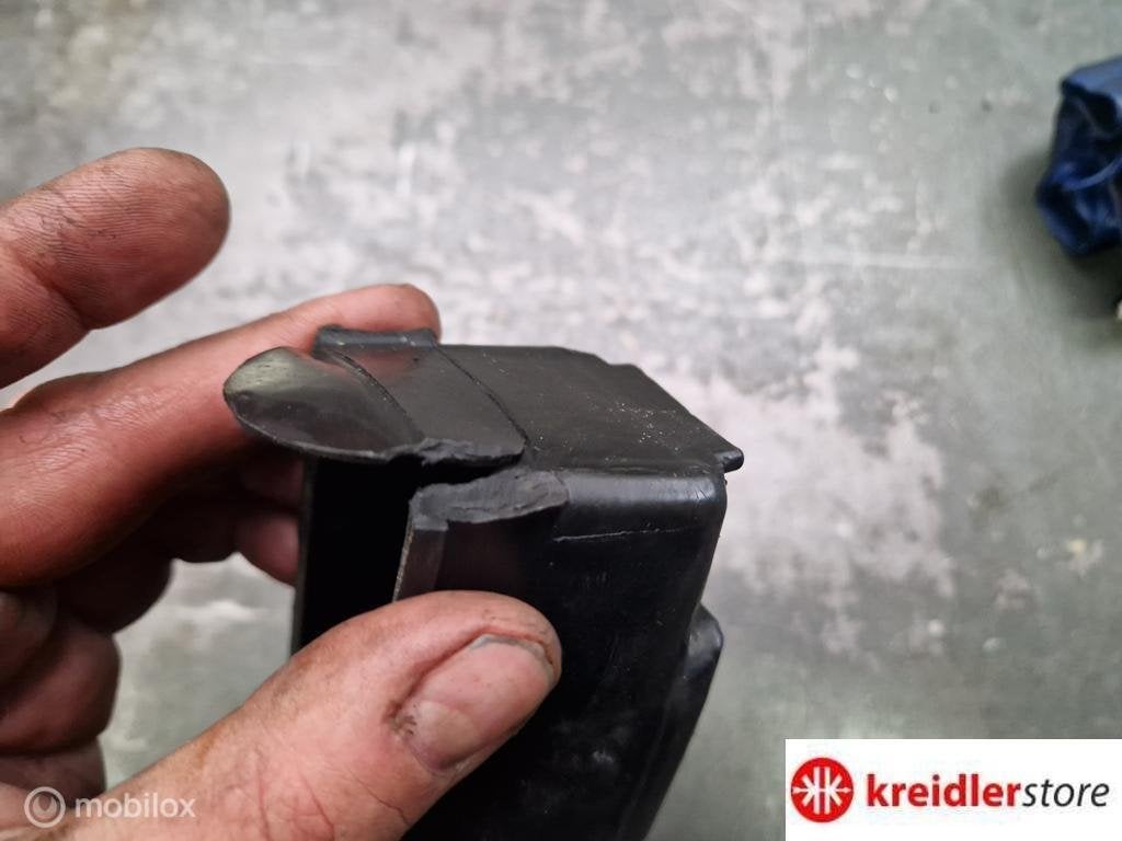 Kreidler eitank rubberen gereedschaps lade voor onder tank, Fietsen en Brommers, Gebruikt, Kreidler, Ophalen of Verzenden, Kreidler