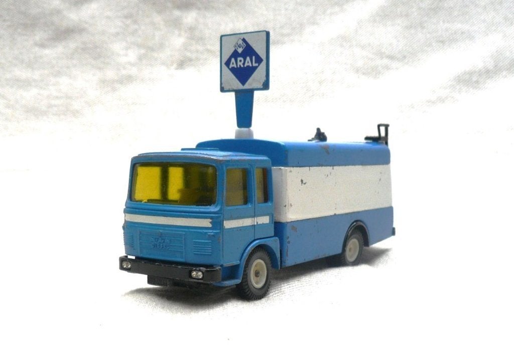 Siku V331 Man f8 aral renndienst tankservice truck ., Ophalen of Verzenden