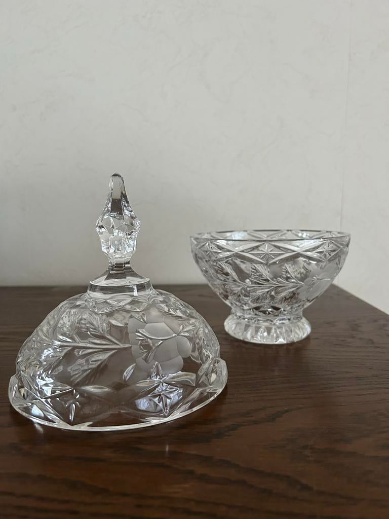 Vintage Kristallen Bonbonnière met Deksel - Bloemmotief, Antiek en Kunst, Ophalen