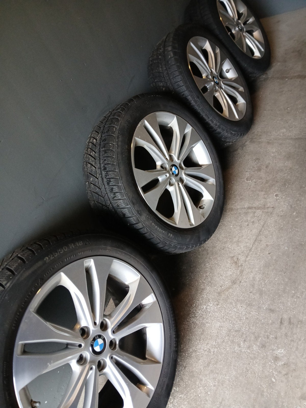 4x BMW X1 F48 zgan velgen winterbanden Continental 225/50/18, Ophalen, BMW