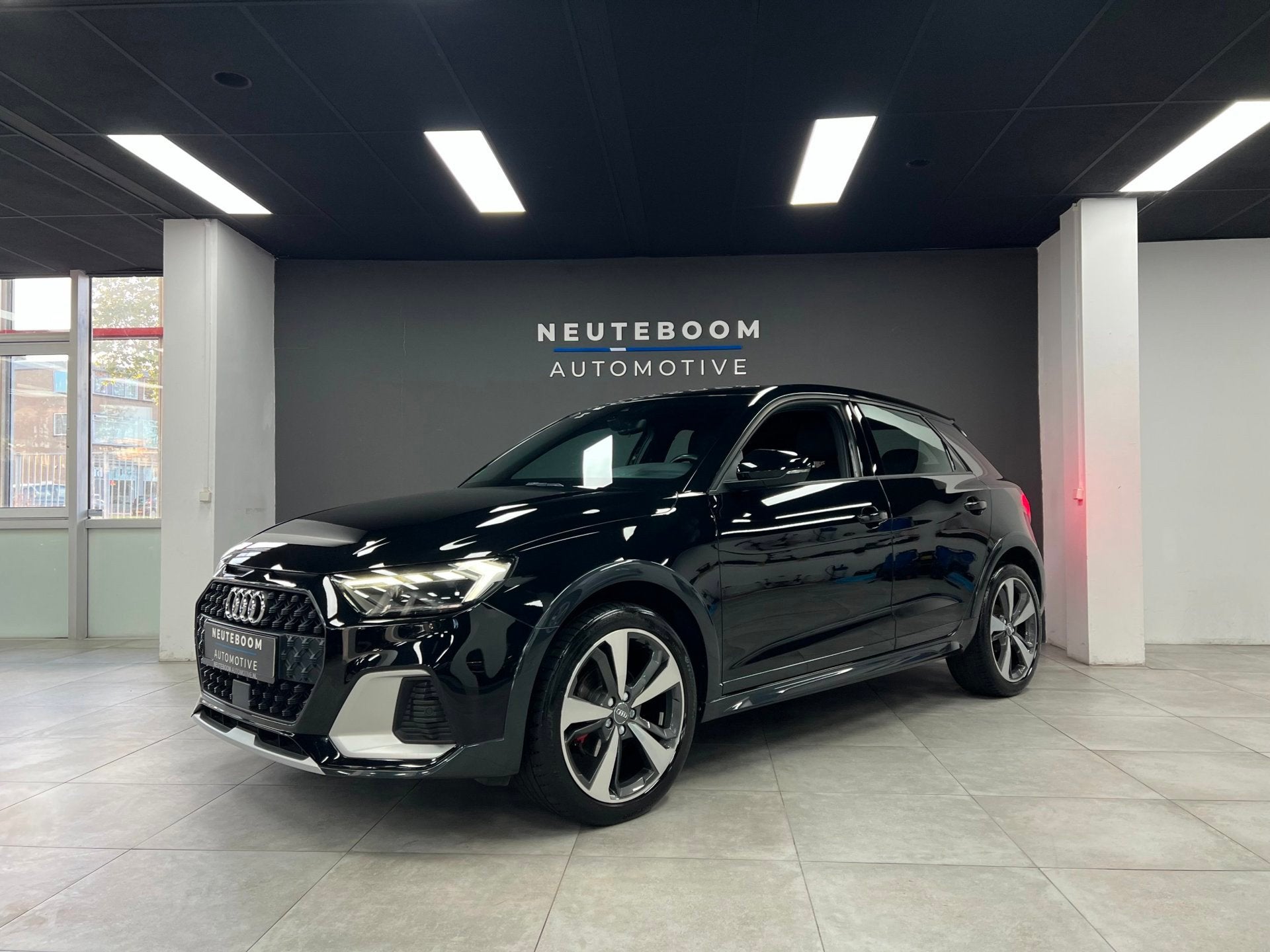 Audi A1 citycarver 30 TFSI S line | Sfeer | Leer | Keyless, Auto's, Zwart, Zwart, Origineel Nederlands, Bedrijf