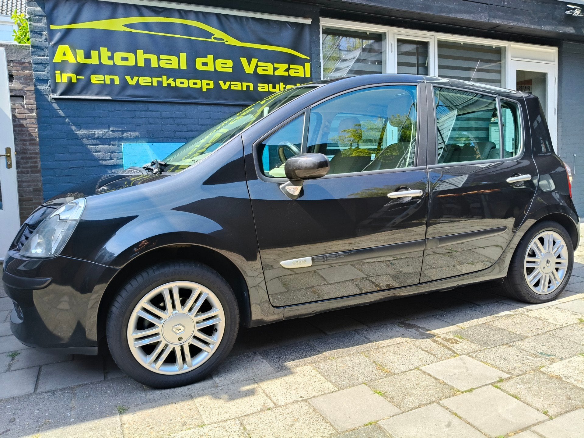 Renault Modus 1.6-16V Initiale airco cruise nieuwe apk leder, Voorwielaandrijving, 15 km/l, Beige, 4 cilinders