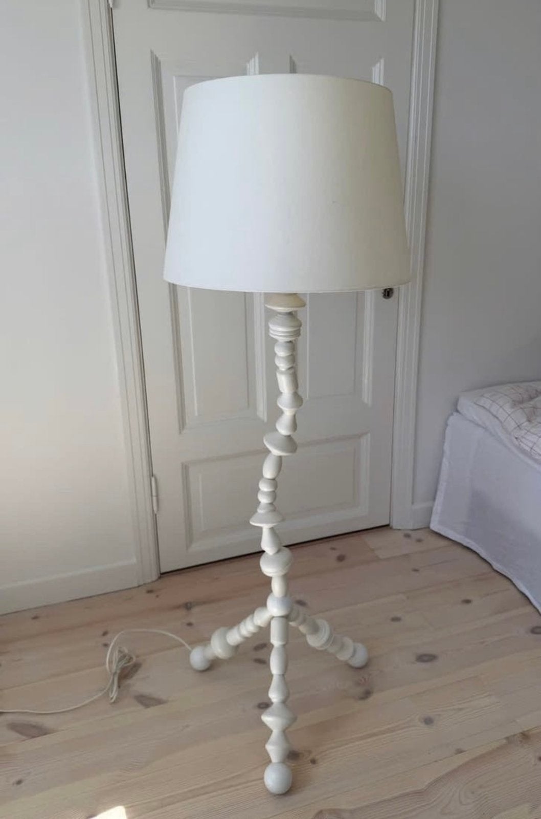 Witte Ikea houten design Svarva lamp / kralenlamp, Ophalen, Zo goed als nieuw