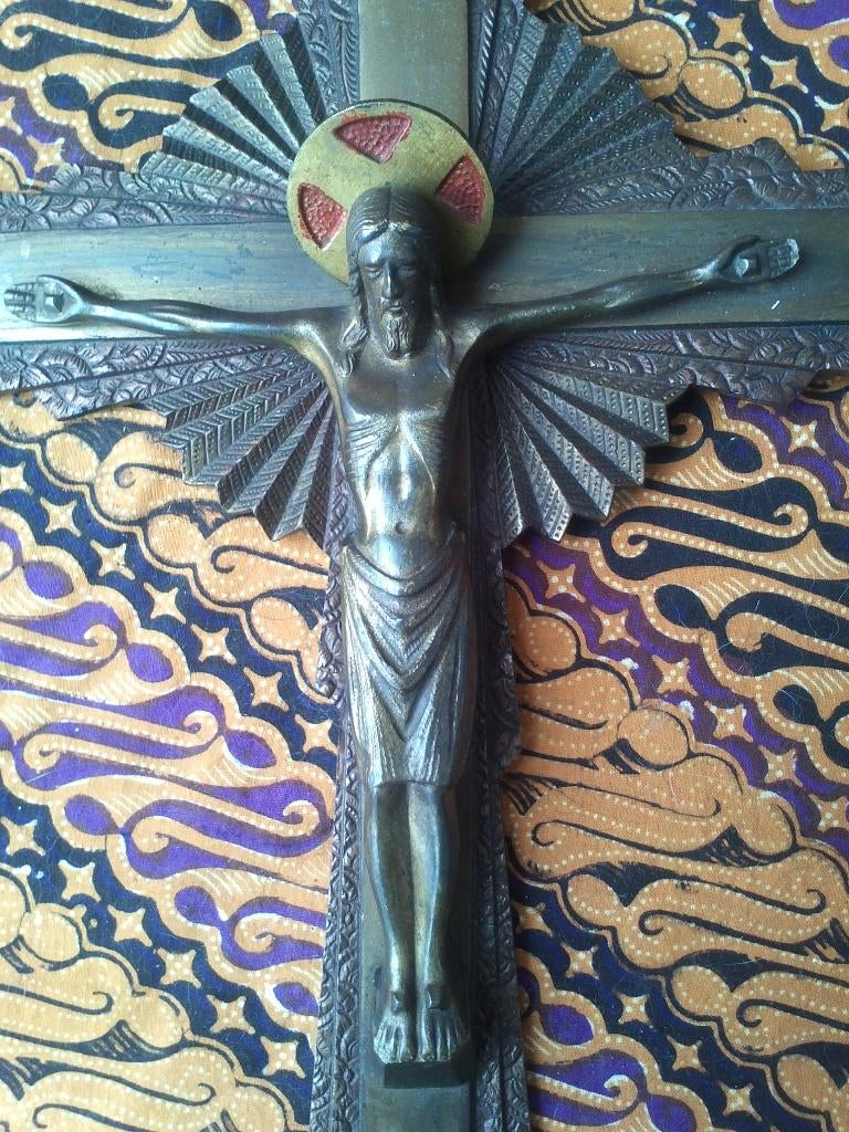 Mooie grote Art Deco kruisbeeld hanger uit Frankrijk 40,3 cm, Antiek en Kunst, Ophalen of Verzenden