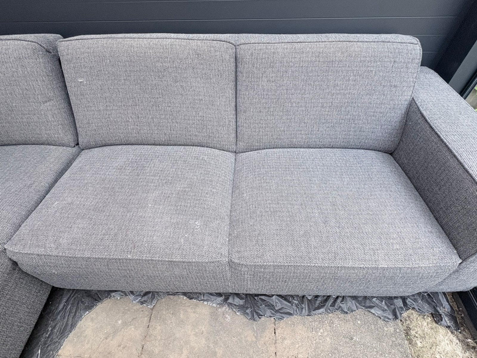 Grijze hoekbank gratis af te halen, Huis en Inrichting, Banken | Bankstellen, Ophalen, 250 tot 300 cm, Gebruikt, 100 tot 125 cm
