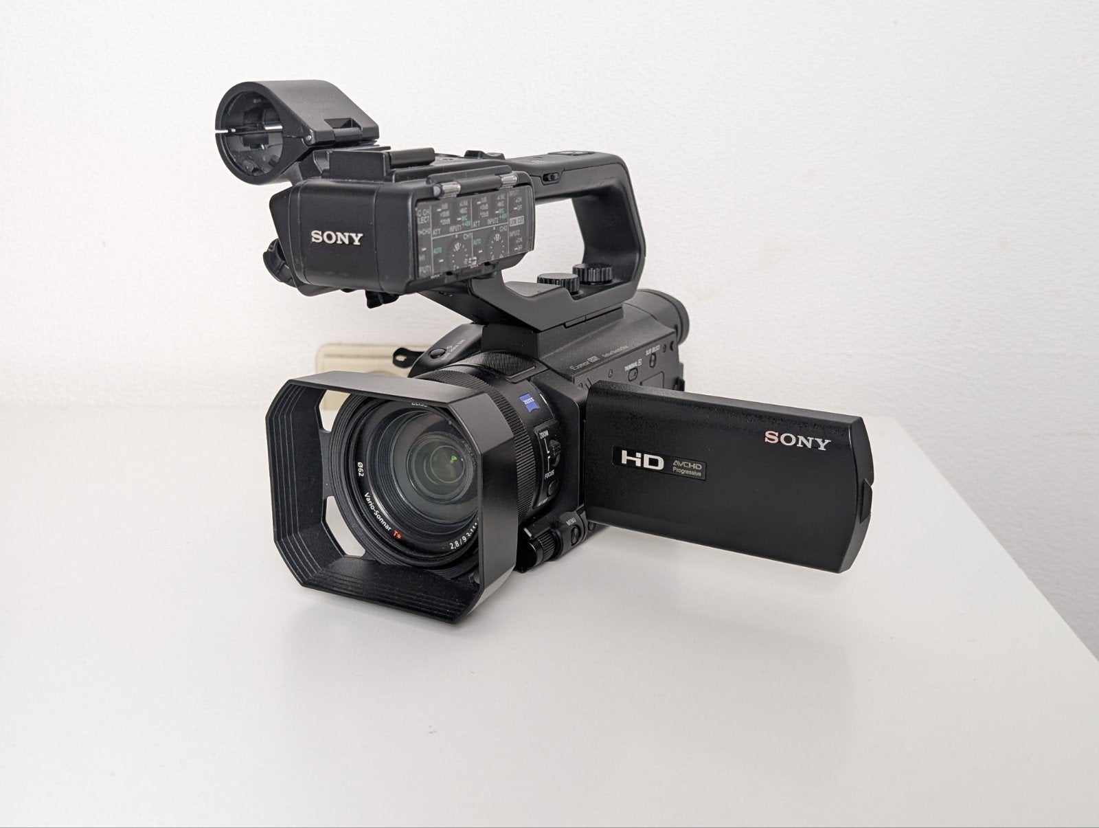 Sony HXR-MC88 professionele camcorder HD videocamera NXCAM, Ophalen, Zo goed als nieuw, 8 tot 20x, Full HD