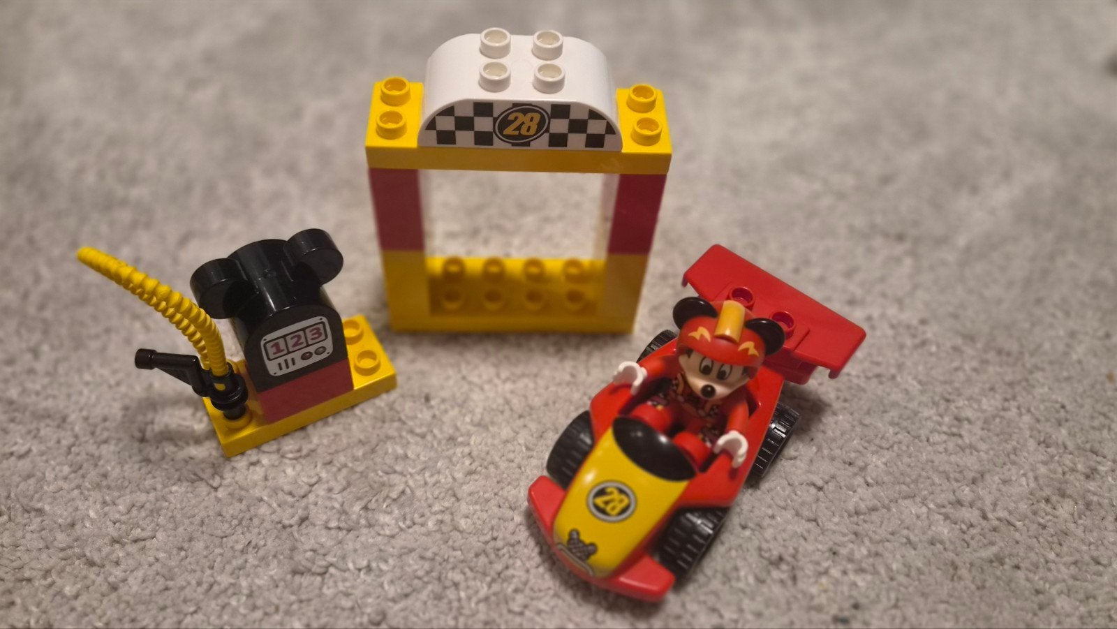 Duplo Mickey Mouse racer, Ophalen of Verzenden, Zo goed als nieuw, Duplo