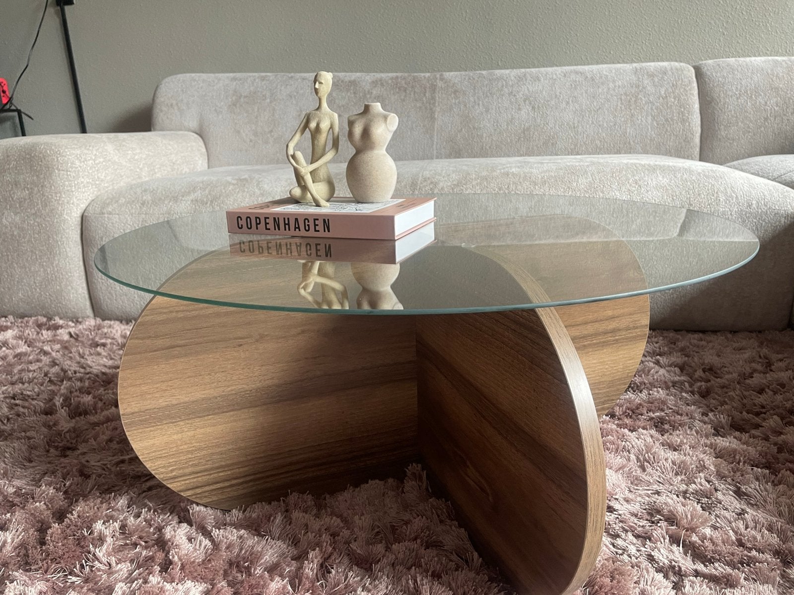 Ronde salontafel walnoot met glasplaat - 75cm doorsnee, Huis en Inrichting, Ophalen, Gebruikt, Rond, 50 tot 100 cm