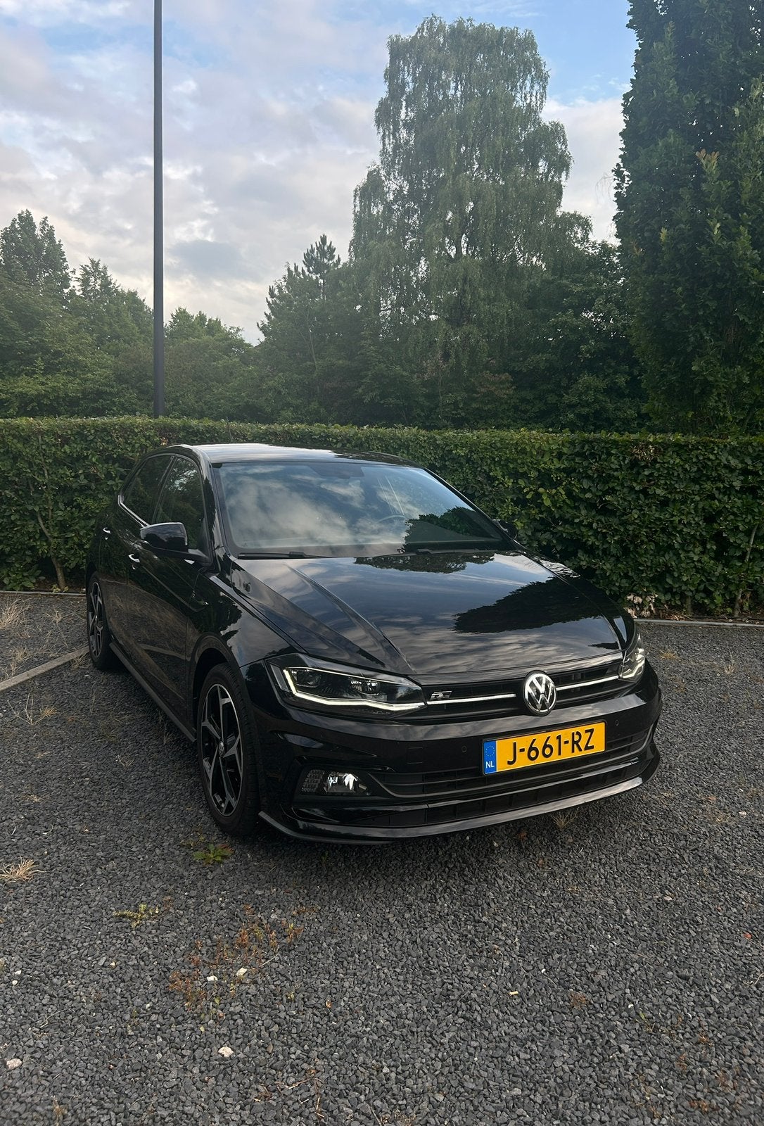 Volkswagen Polo 3x R-Line 1.0 TSI 116pk 2019 Zwart, Auto's, Dealer onderhouden, 1095 kg, Alcantara, 115 pk
