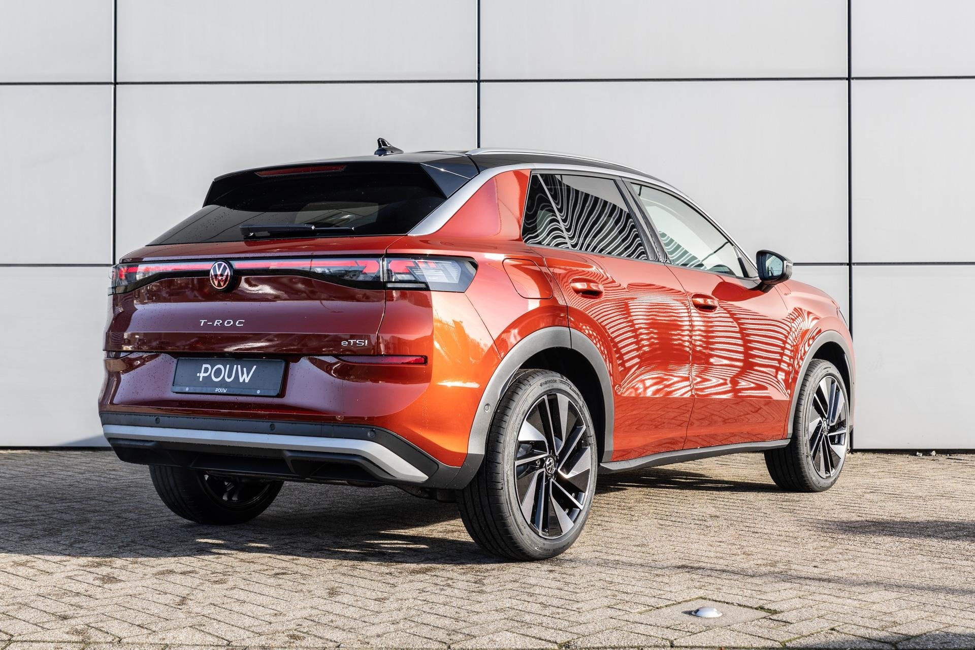 Volkswagen T-Roc 1.5 eTsi 115pk Style First Edition | 19" Ve, Auto's, Volkswagen, 12 maanden, 1498 cc, 4 cilinders, 1365 kg