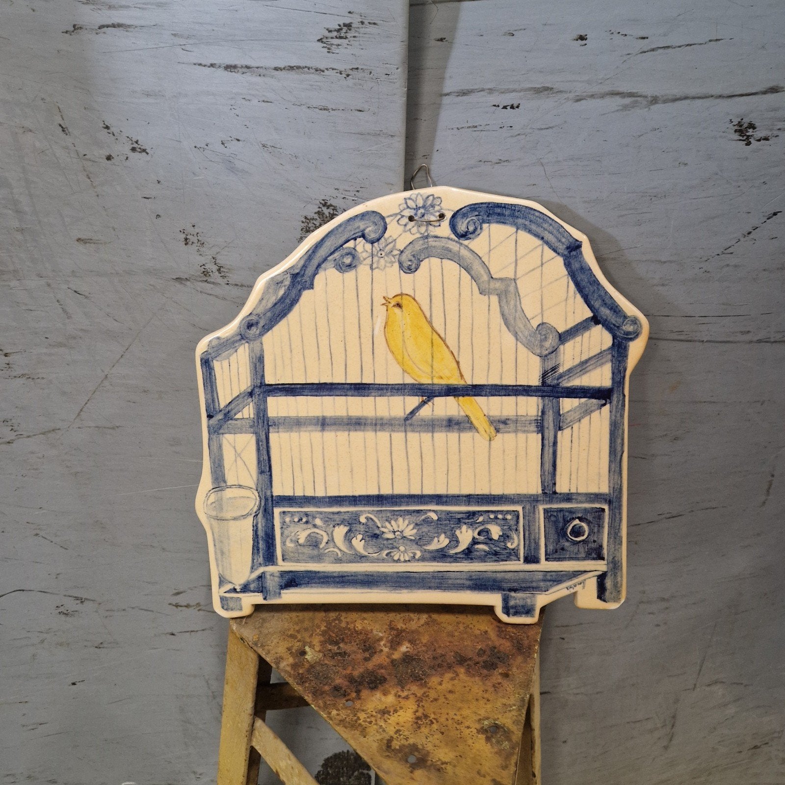 Uniek Delfts Blauw Wanddecoratie - Vogelkooi met Kanarie, Antiek en Kunst, Ophalen
