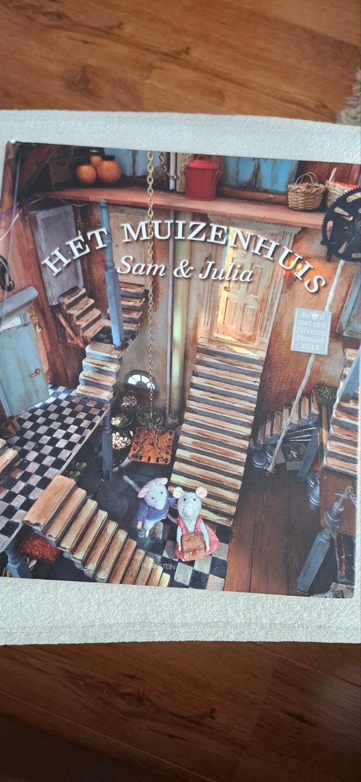 Het Muizenhuis Sam & Julia - Kinderboek, Ophalen of Verzenden, Zo goed als nieuw, Karina Schaapman, Fictie algemeen