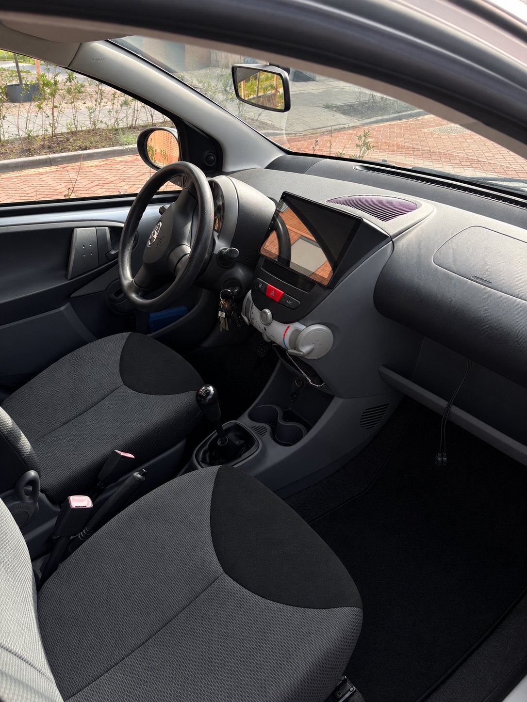 Foto 10 van Toyota Aygo 1.0 12V Vvt-i 5DRS 2006 Grijs