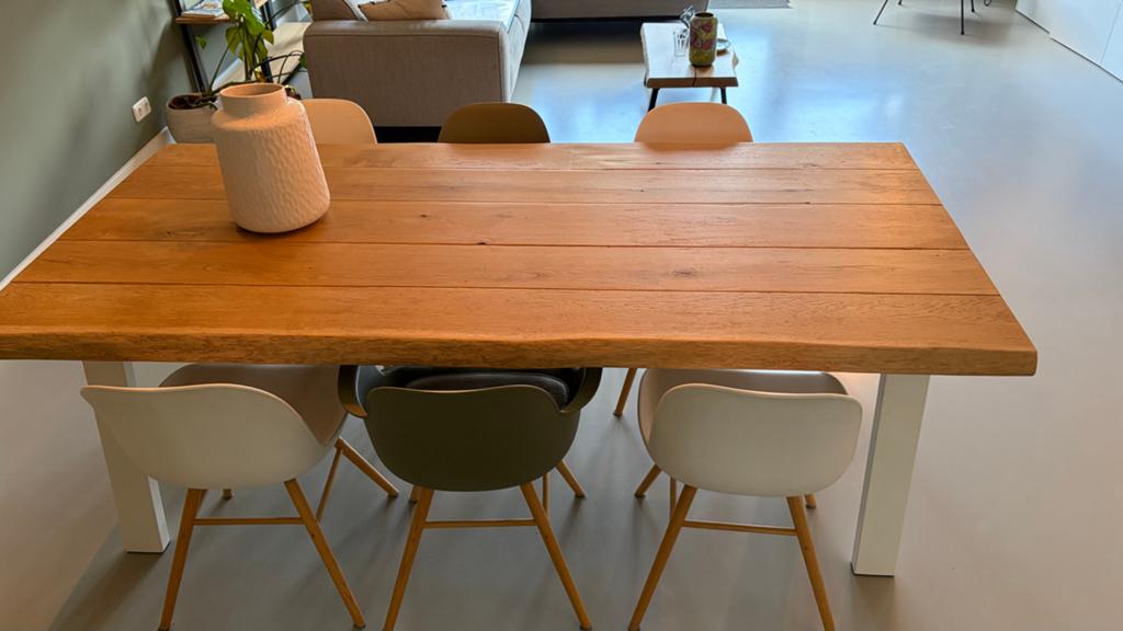Zuiver Albert Kuip stoelen - Set van 4 (2groene 2 witte), Huis en Inrichting, Tafels | Eettafels, Ophalen, Zo goed als nieuw, Kunststof