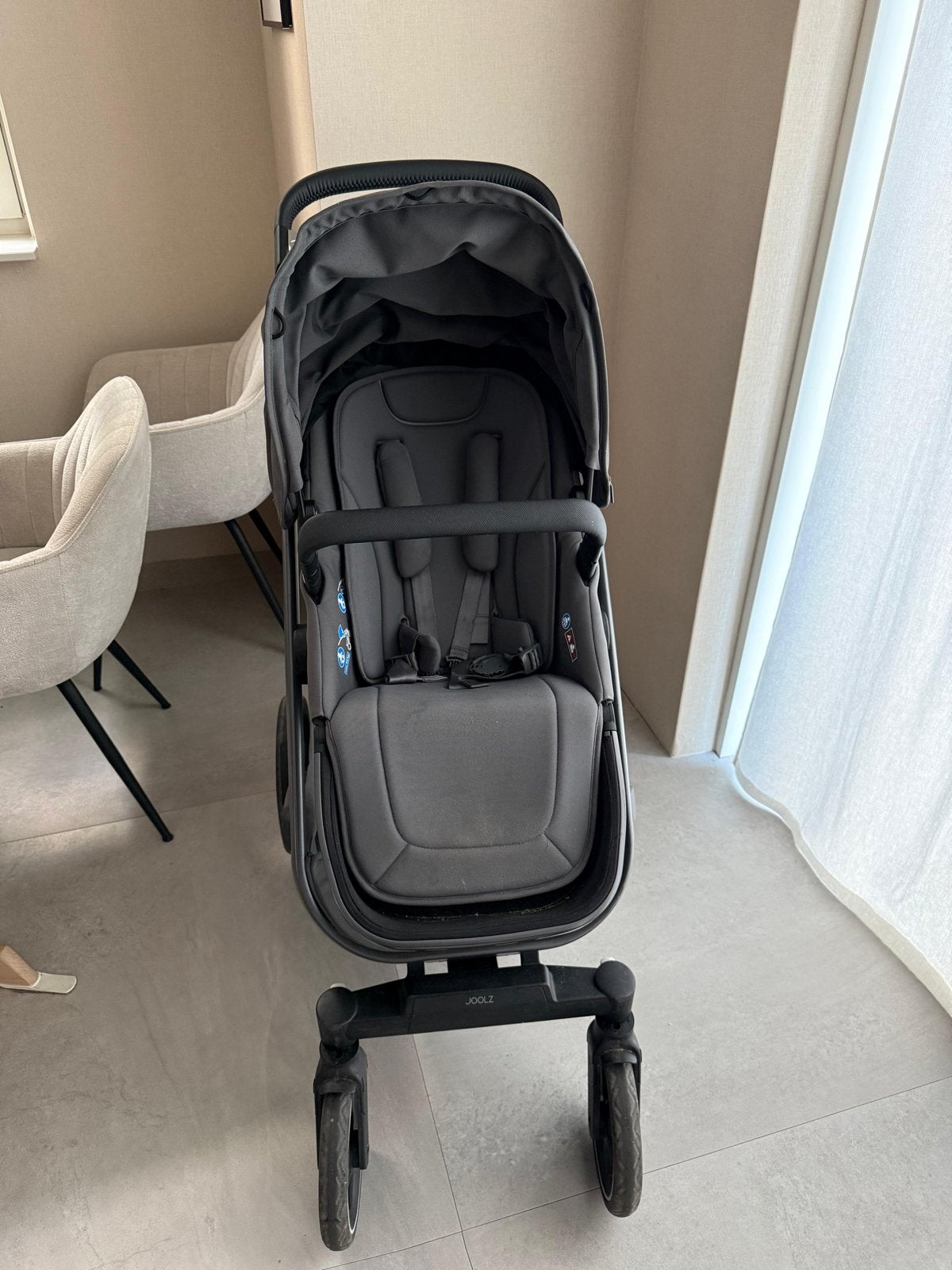 Joolz Geo 3 kinderwagen grijs met meerijdplankje, Kinderen en Baby's, Kinderwagens en Combinaties, Gebruikt, Verstelbare duwstang