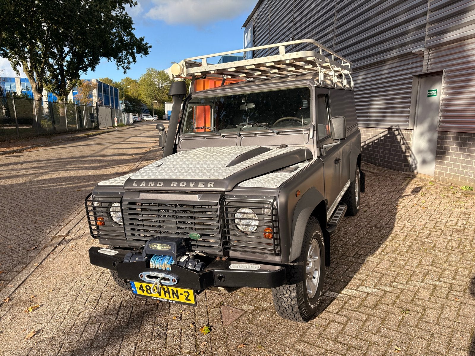 Land Rover Defender 110 2.4 Hardtop 4WD 2007, Traction-control, Land Rover, Zwart, 4 cilinders