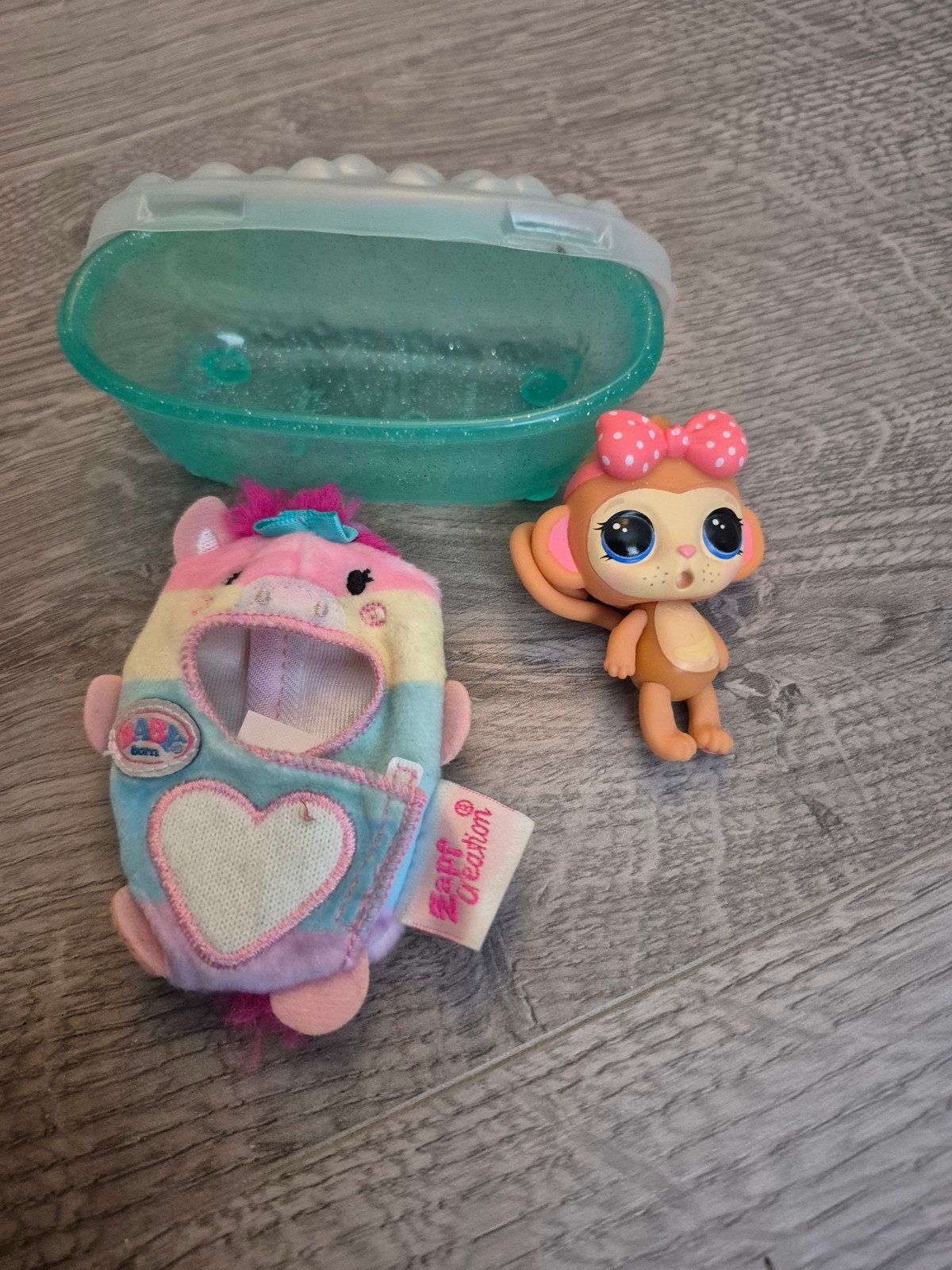 Baby Born Surprise popje met eenhoorn slaapzak en badje, Kinderen en Baby's, Ophalen of Verzenden, Zo goed als nieuw, Meisje