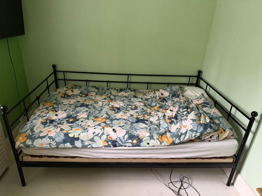Metalen bedframe 120x200 zwart – gratis af te halen, Ophalen, Gebruikt, Zwart