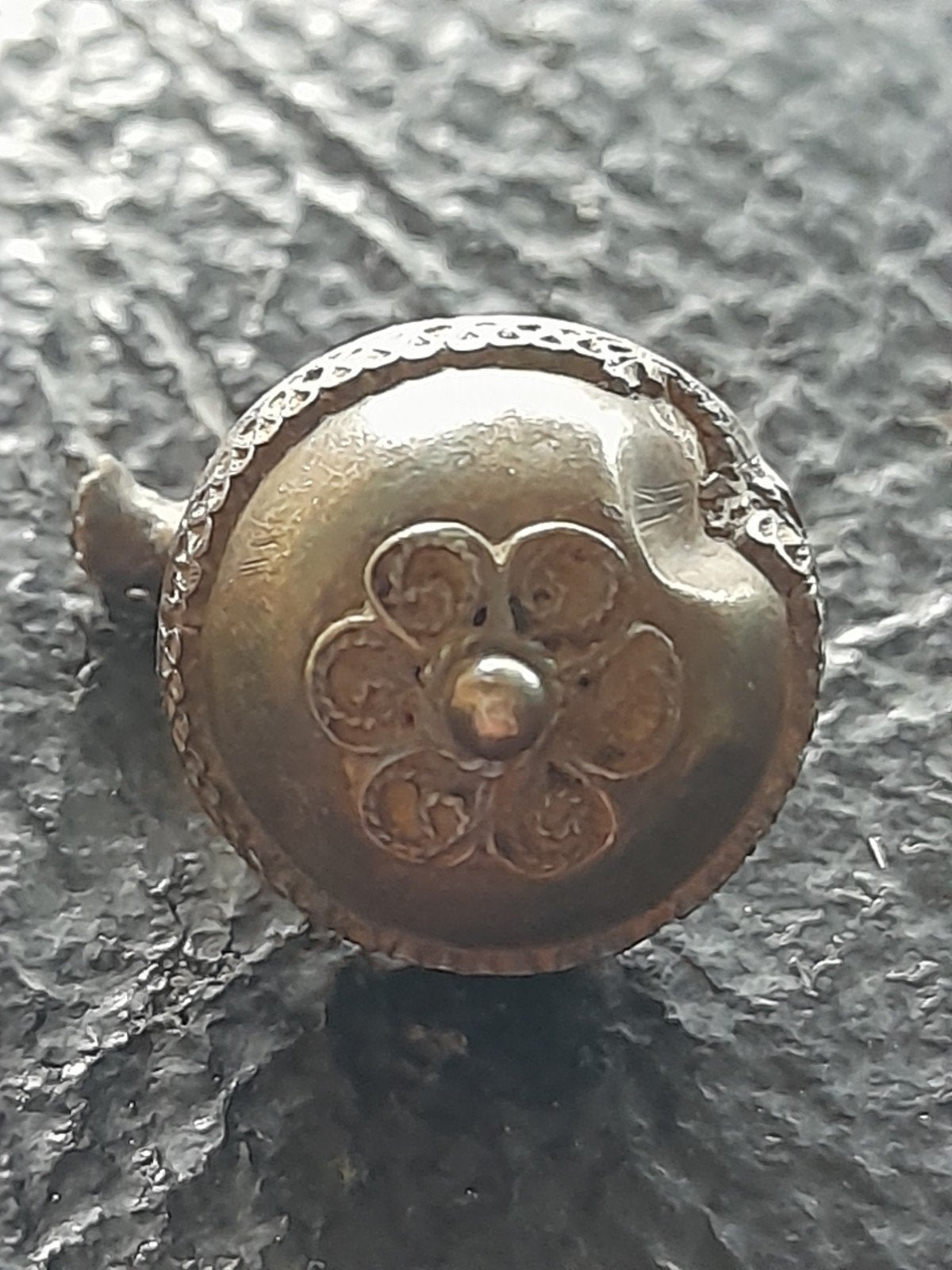 Nederlandse Bodemvondst Zilveren Knoop met Vogelstempel, Antiek en Kunst, Antiek | Goud en Zilver, Ophalen of Verzenden, Zilver