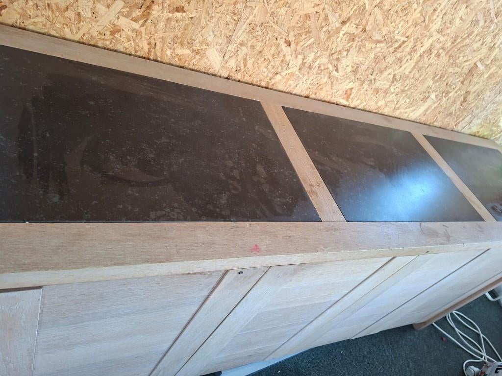 Dressoir en tv kast, Huis en Inrichting, Kasten | Dressoirs, Gebruikt, 150 tot 200 cm, 25 tot 50 cm, Met deur(en), Overige houtsoorten