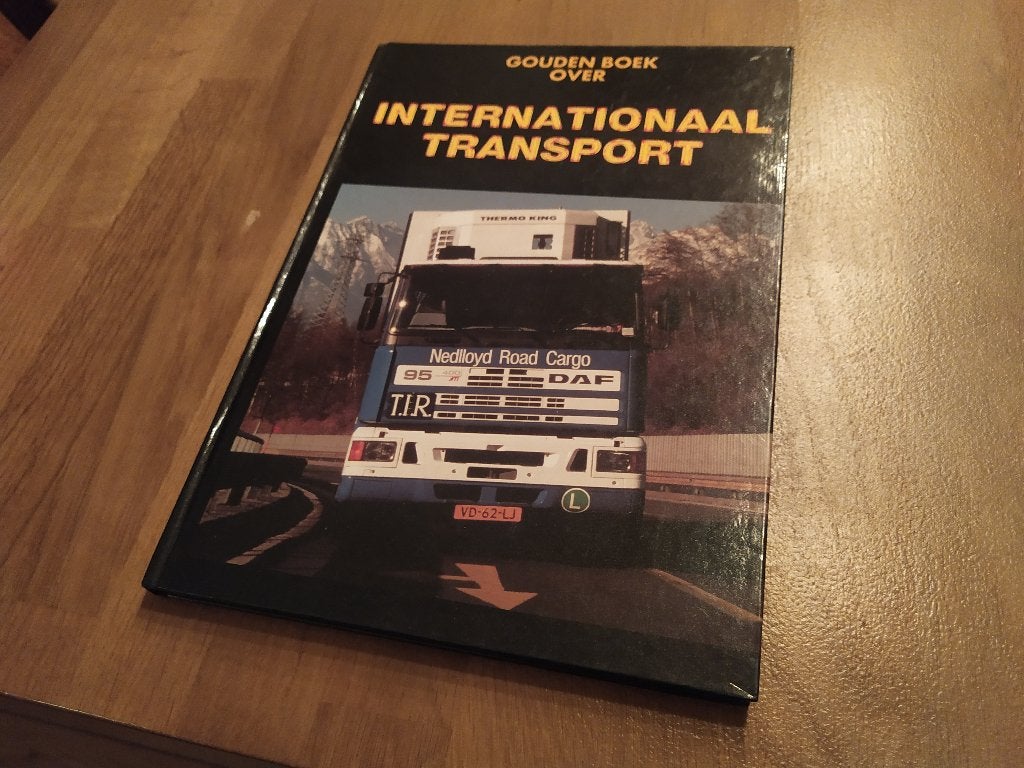 Gouden Boek over Internationaal Transport, Ophalen of Verzenden, Gelezen, Vrachtwagen
