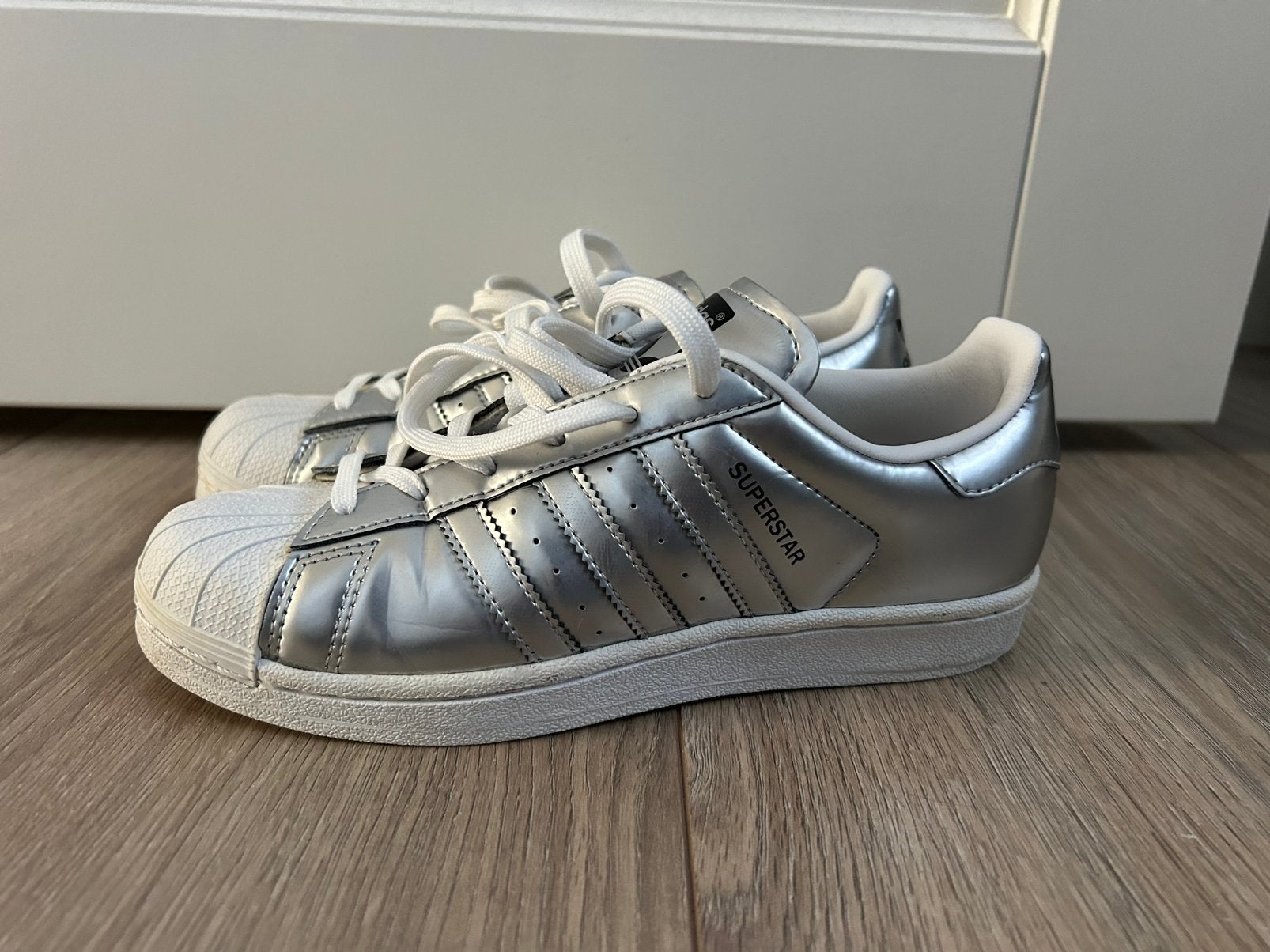 ADIDAS Superstar Zilverkleurig                  mt 37 1/3, Ophalen of Verzenden, Zo goed als nieuw, Overige kleuren, Sneakers of Gympen