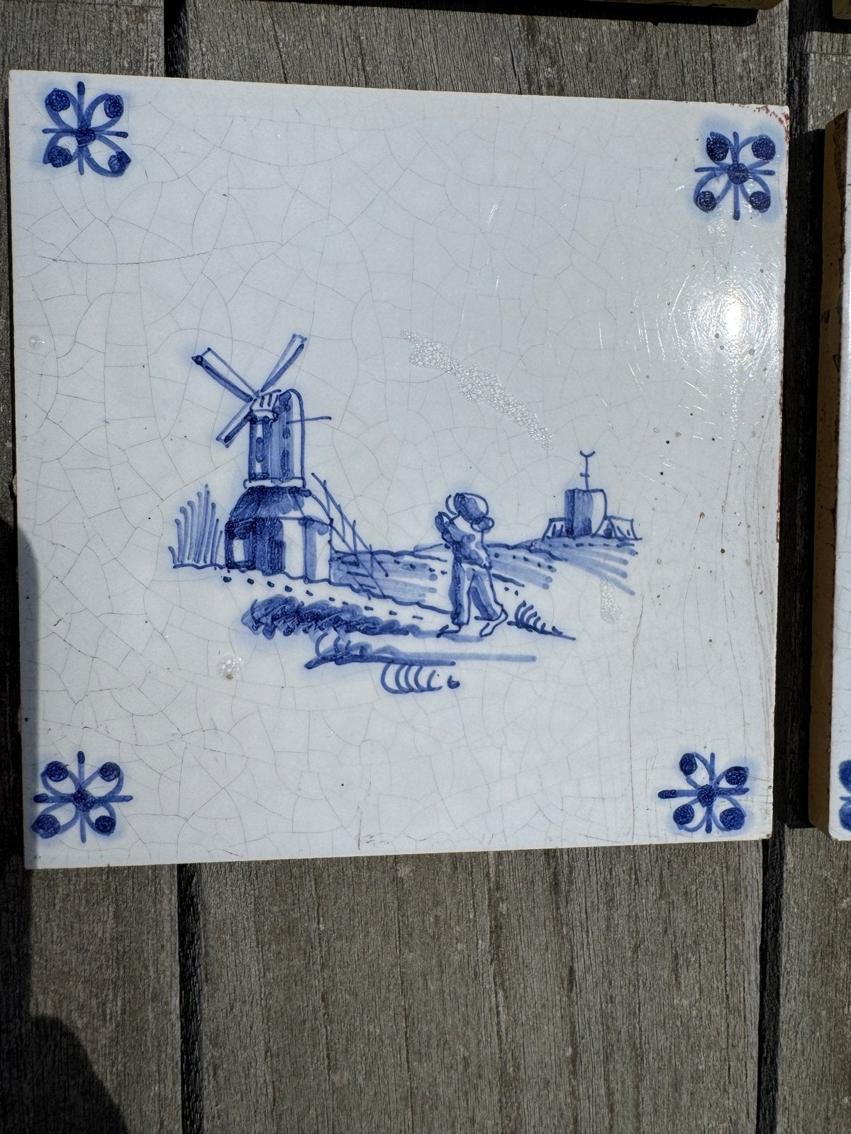 Circa 80 antieke handgeschilderde tegeltjes, Ophalen