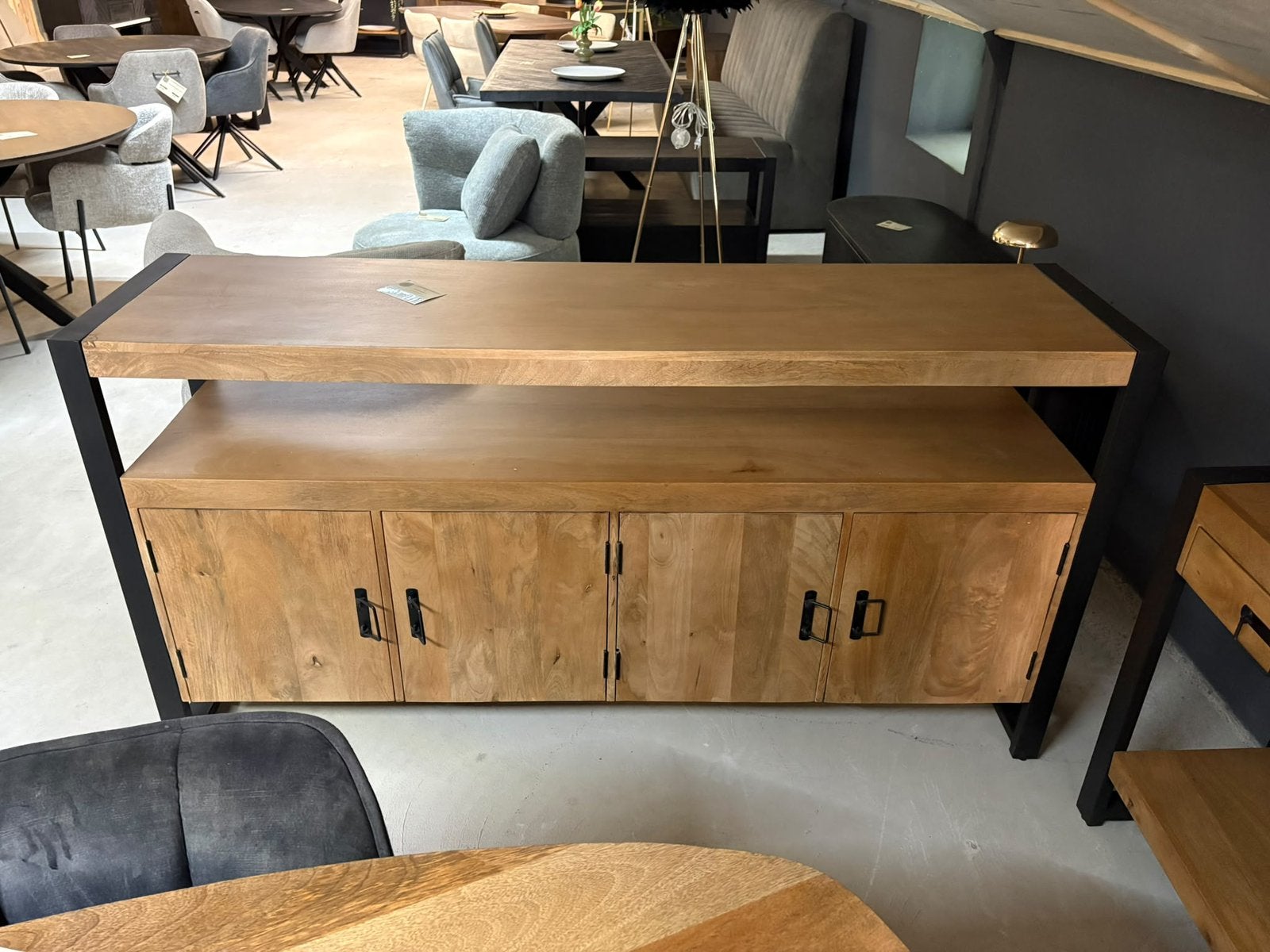 Dressoir €400,-, Huis en Inrichting, Ophalen, Zo goed als nieuw, 25 tot 50 cm