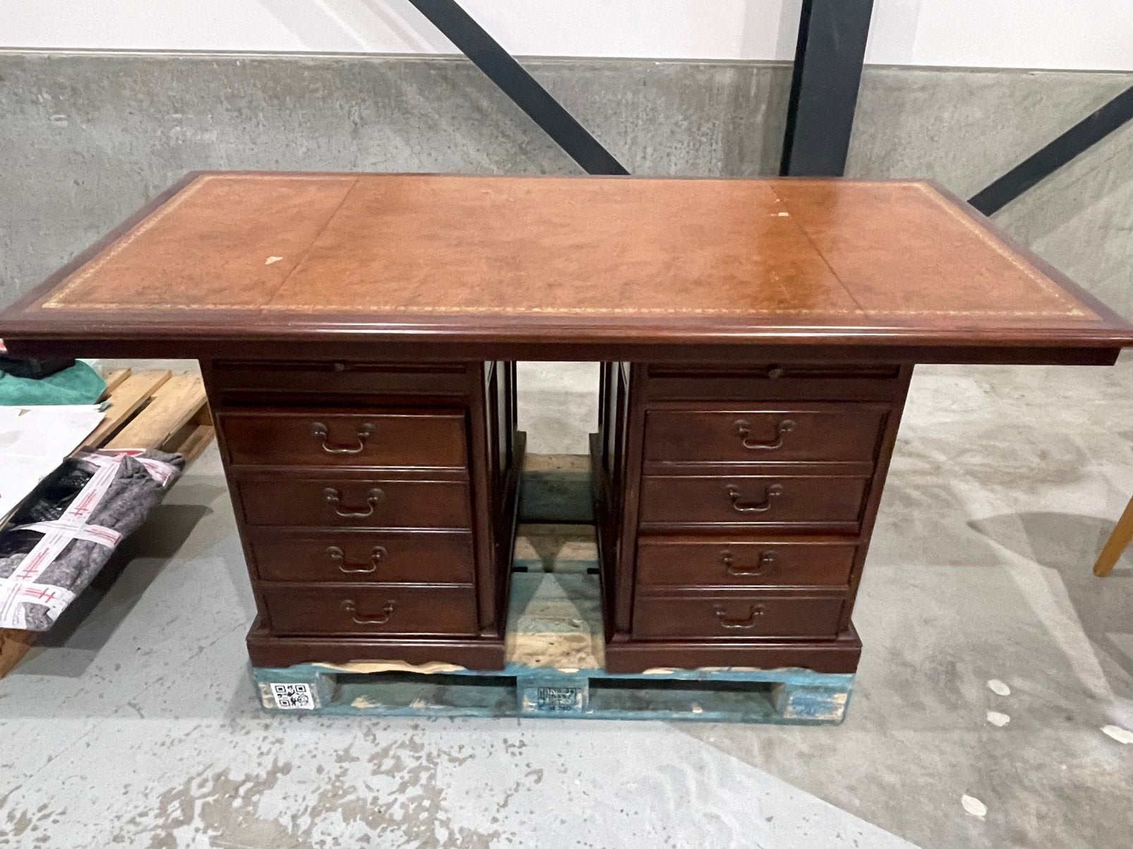 Klassiek Engels Bureau, Huis en Inrichting, Bureaus, Verzenden