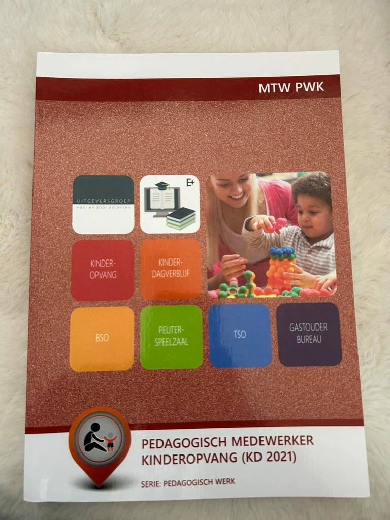 Boek Pedagogisch Medewerker Kinderopvang (KD 2021), Ophalen, Zo goed als nieuw, Overige onderwerpen