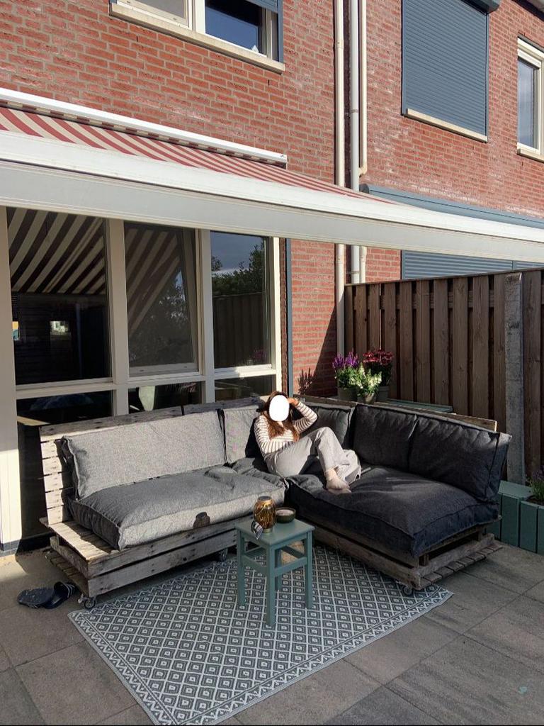 Palletbank op wieltjes incl kussens van Karwei, Tuin en Terras, Tuinsets en Loungesets, Ophalen, Zo goed als nieuw, Hout, Loungeset