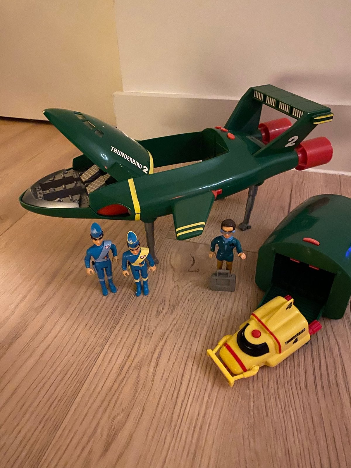 Thunderbirds 2 met Thunderbird 4 en figuren, Ophalen of Verzenden, Gebruikt, Jongen of Meisje