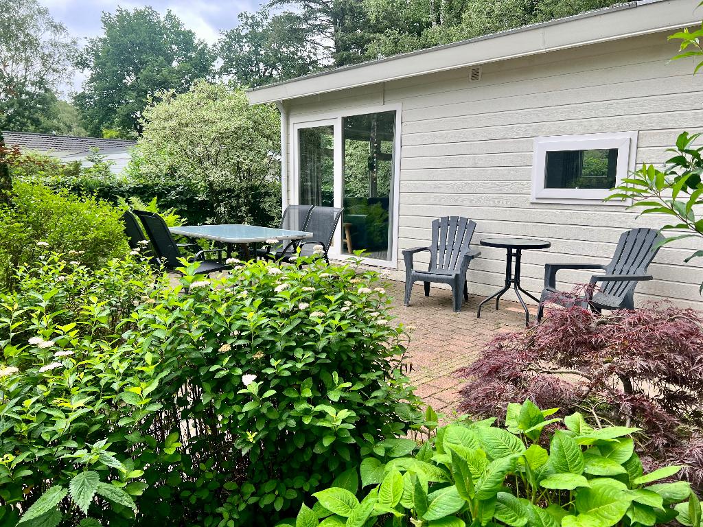 Chalet / recreatiewoning in Arnhem te koop incl. eigen grond, Huizen en Kamers, Recreatiewoningen te koop, Gelderland, Chalet