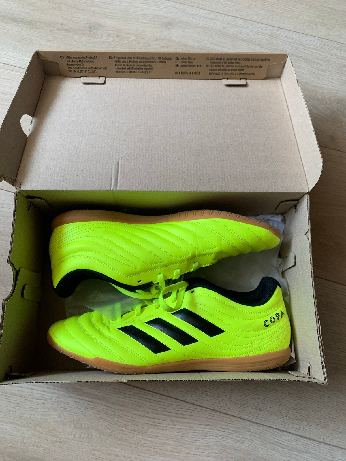 Adidas Copa Zaalvoetbalschoenen - Maat 42 - Geel/Zwart, Ophalen of Verzenden, Nieuw, Schoenen