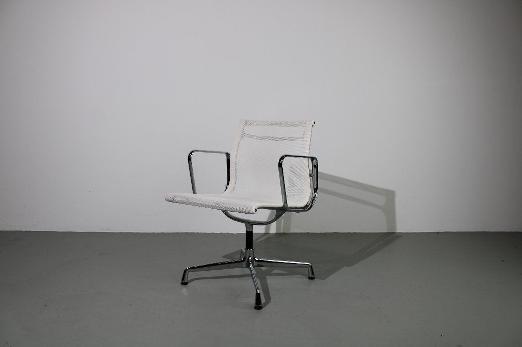 Vitra Eames EA 108 , Chroom, wit Netweave, Huis en Inrichting, Ophalen, Wit, Vijf, Zes of meer stoelen, Kunststof