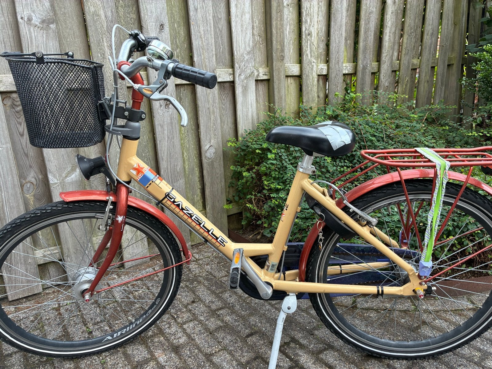 Gazelle meisjesfiets met mandje en bagagedrager, Ophalen, Terugtraprem, Gebruikt, Versnellingen