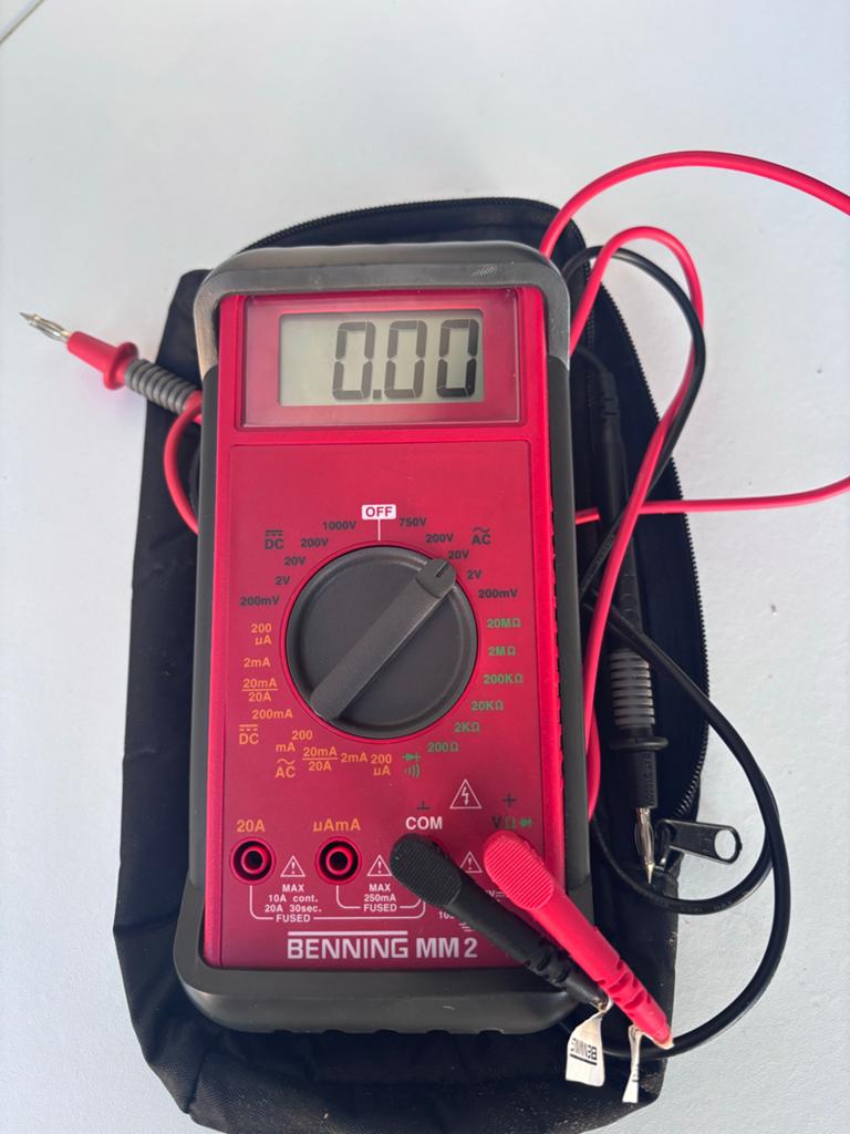 Goedwerkende Benning MM 2 multimeter met hoes, Ophalen of Verzenden, Zo goed als nieuw, Multimeter
