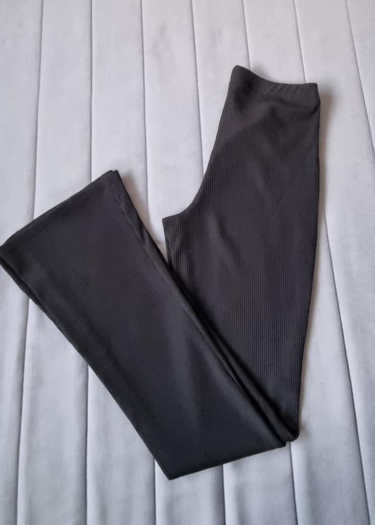 Zwarte rib flared broek, Kleding | Dames, Seven Sisters, Zwart, Ophalen of Verzenden, Zo goed als nieuw