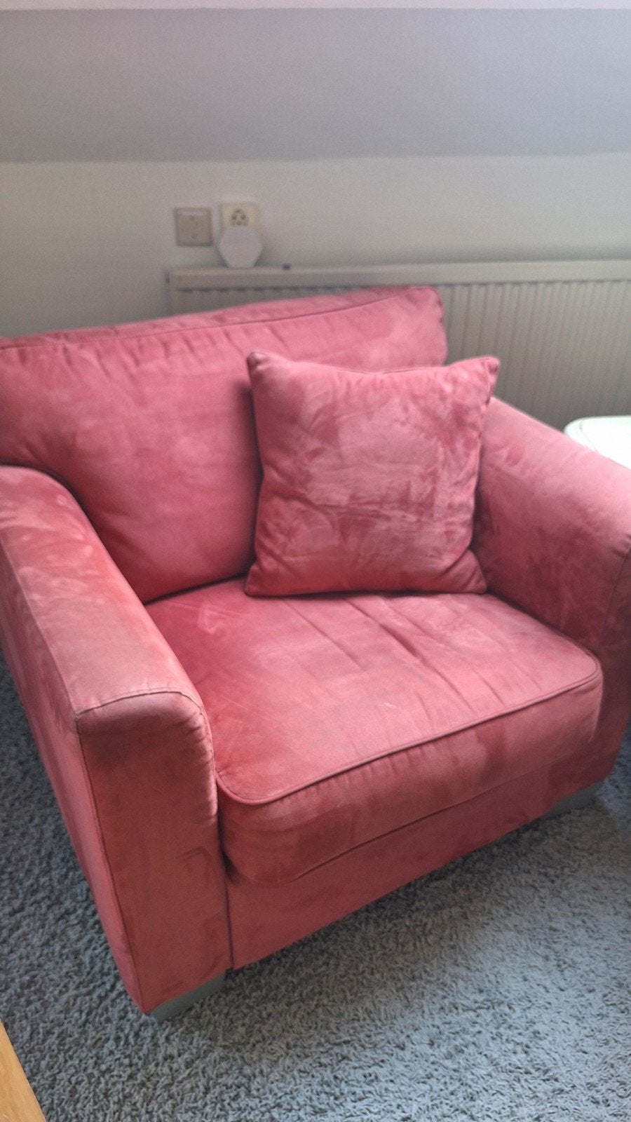 Comfortabele roze fauteuil met kussen, Huis en Inrichting, Stoelen, Ophalen, Gebruikt, Overige kleuren, Modern comfort