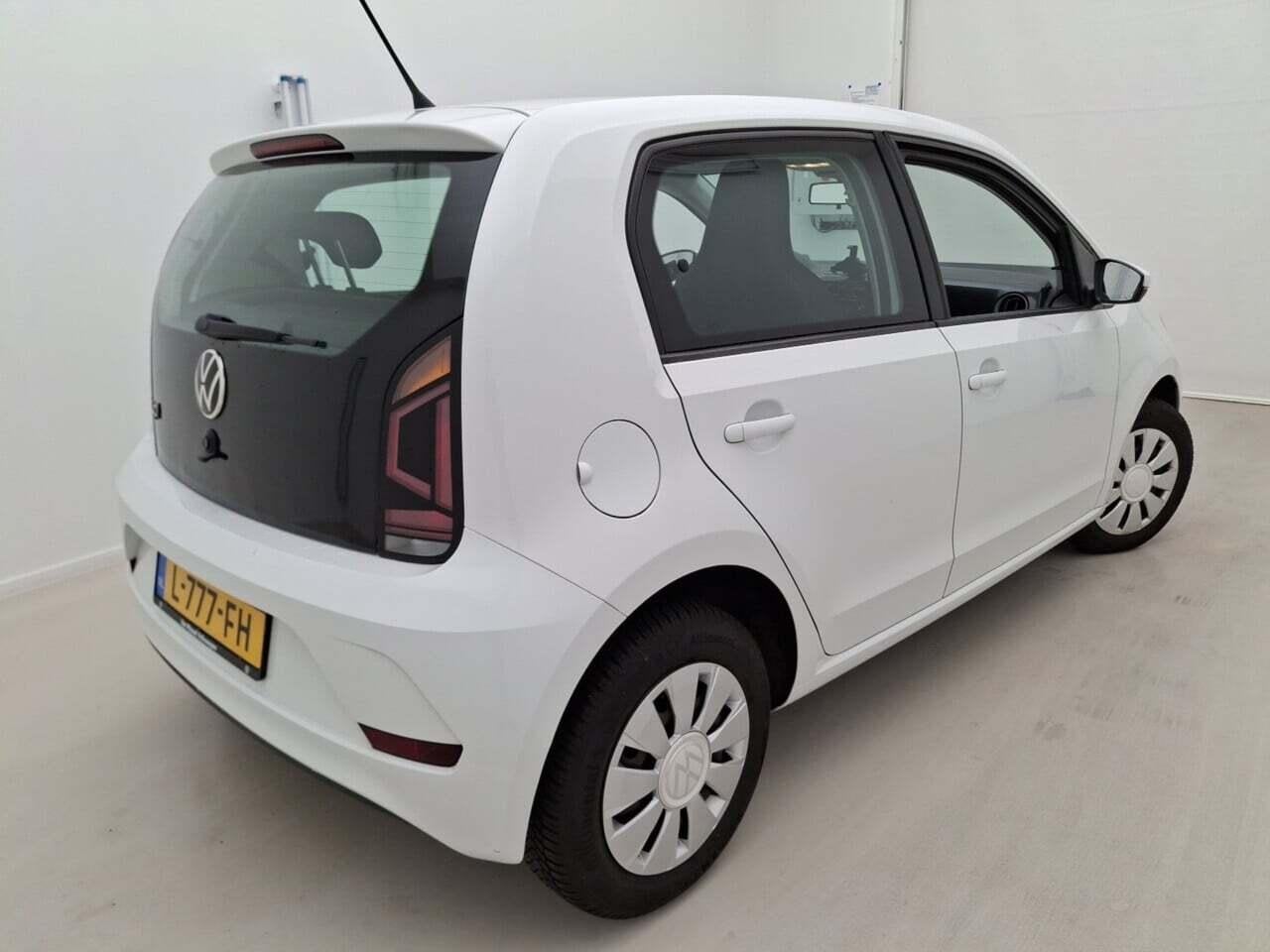 Volkswagen Up! 1.0 65 PK| Origineel Nederlands | 1e Eigenaar, 12 maanden, Stof, Gebruikt, 4 stoelen