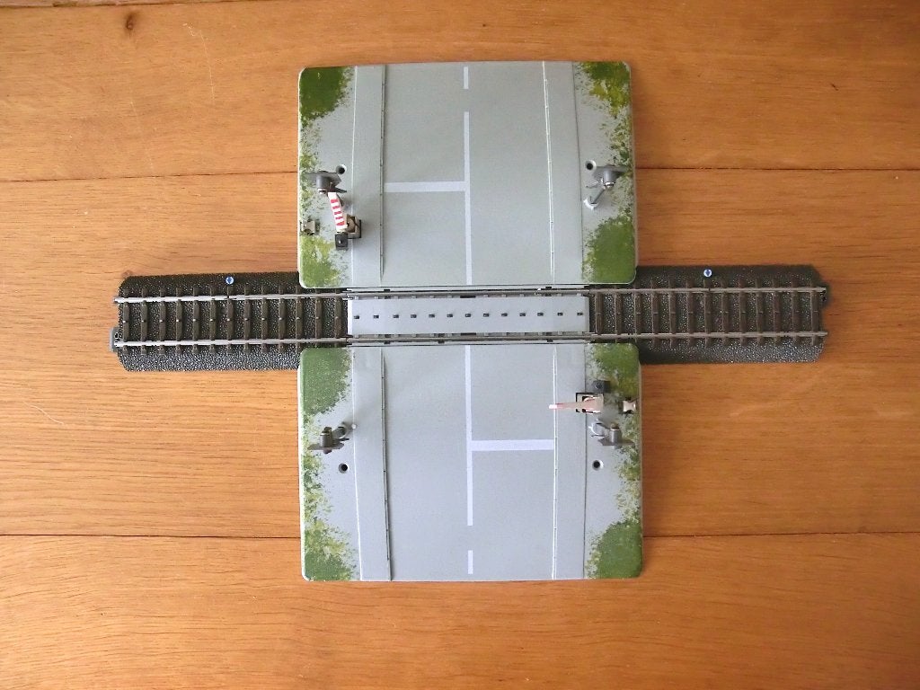 Märklin 74920 - Automatische overweg voor C-rail, Wisselstroom, Rails, Ophalen of Verzenden, Zo goed als nieuw