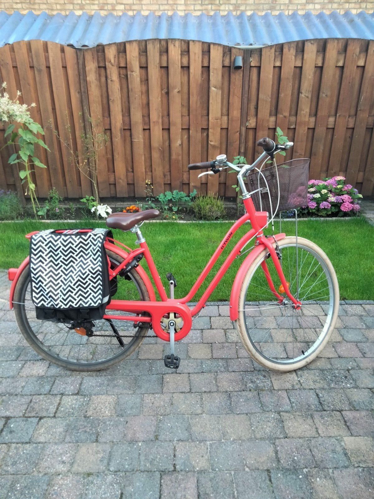 Btwin damesfiets met gratis fietstas, Ophalen, Gebruikt, Btwin Decathlon, Versnellingen