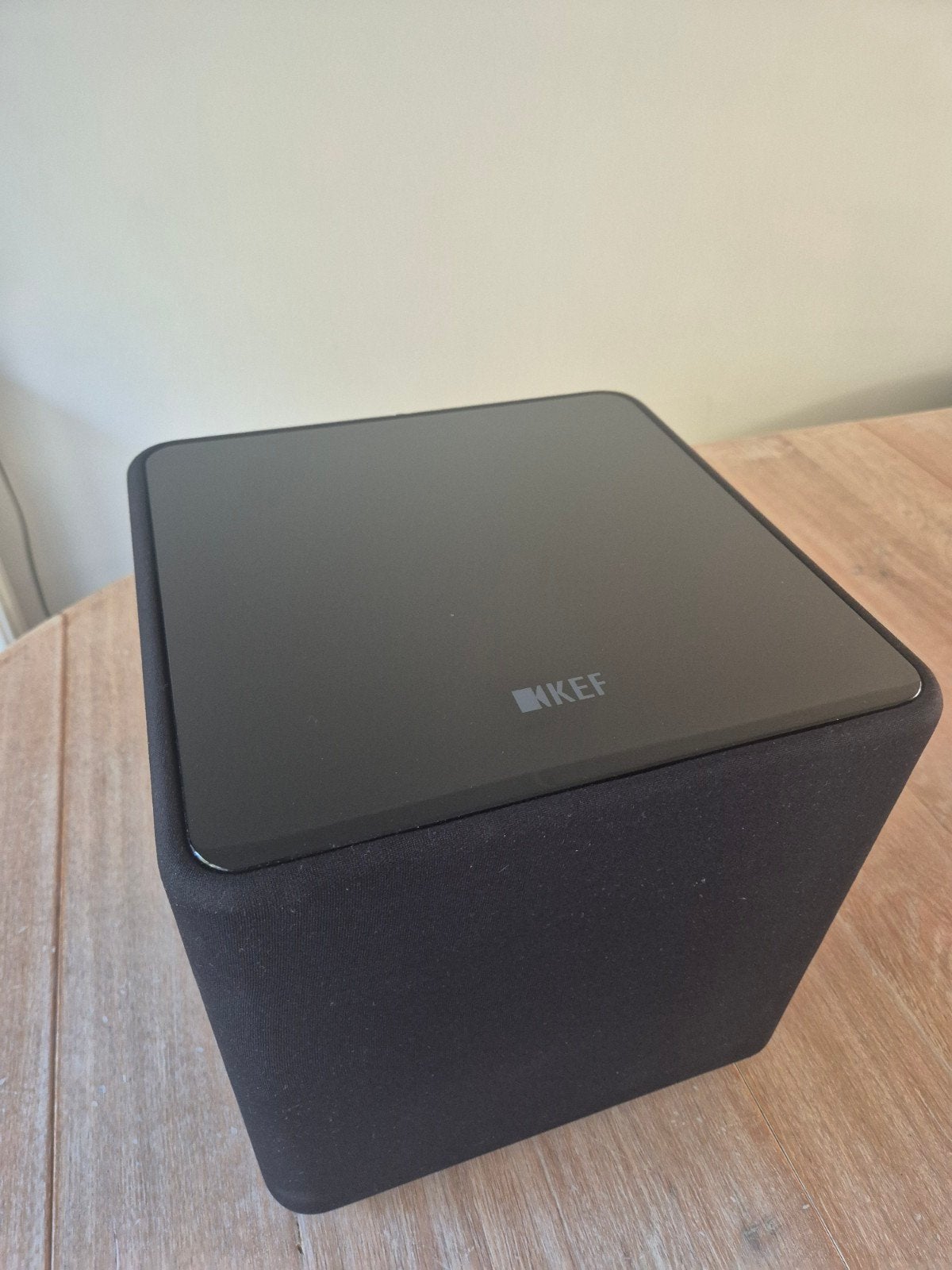 KEF KUBE 8B subwoofer zwart z.g.a.n., 150 watt of meer, Subwoofer, Ophalen of Verzenden, Zo goed als nieuw