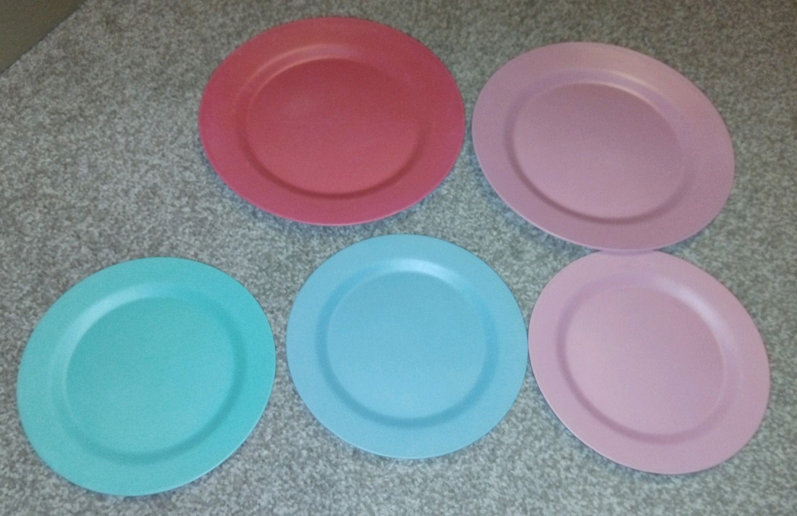 Set van 5 kleurrijke borden - Zo goed als nieuw, Kunststof, Ophalen of Verzenden, Zo goed als nieuw, Bord(en)