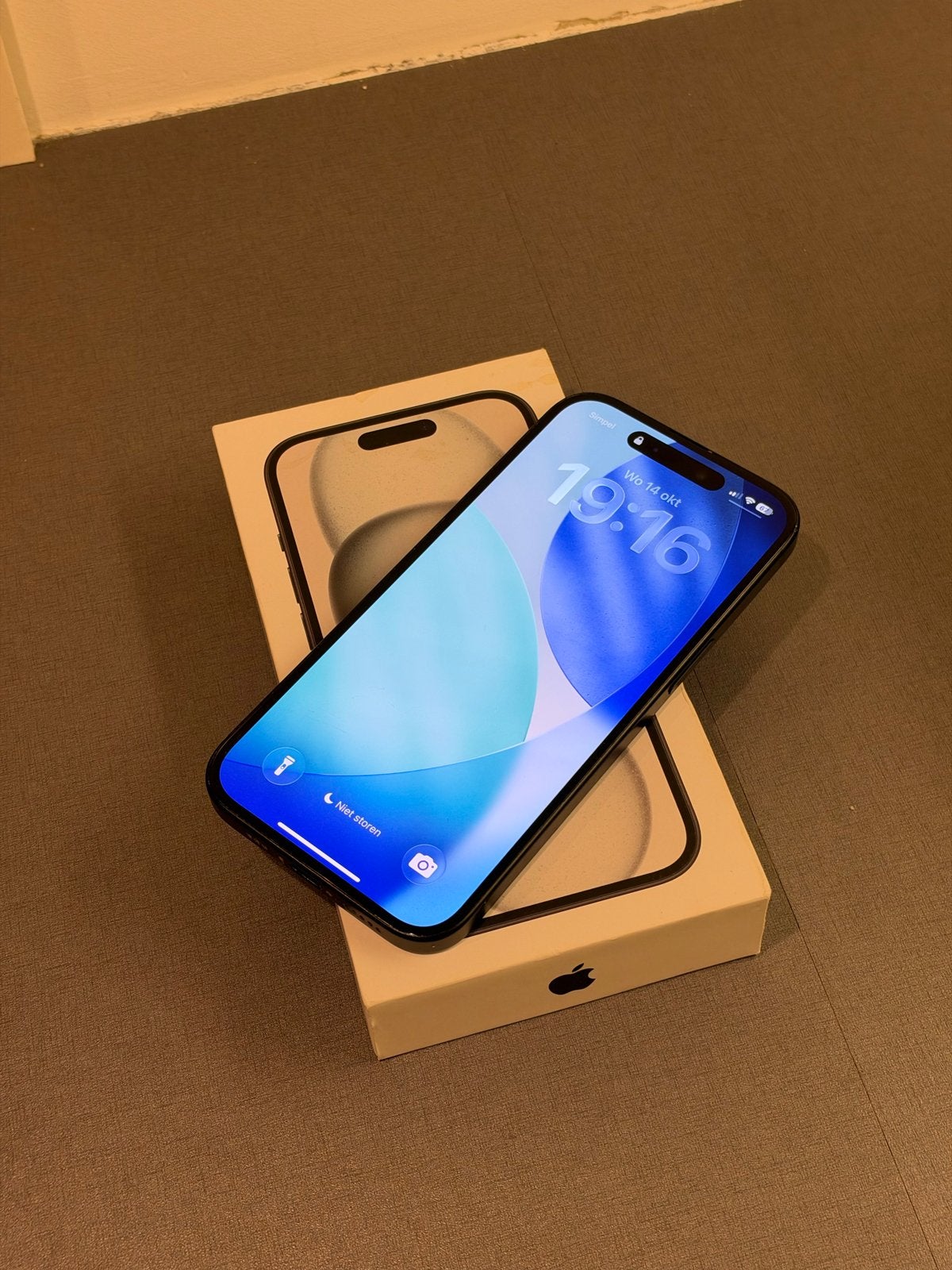 Apple iPhone 15 | 256GB | Zwart, Gebruikt, IPhone 15, Zwart, 77 %