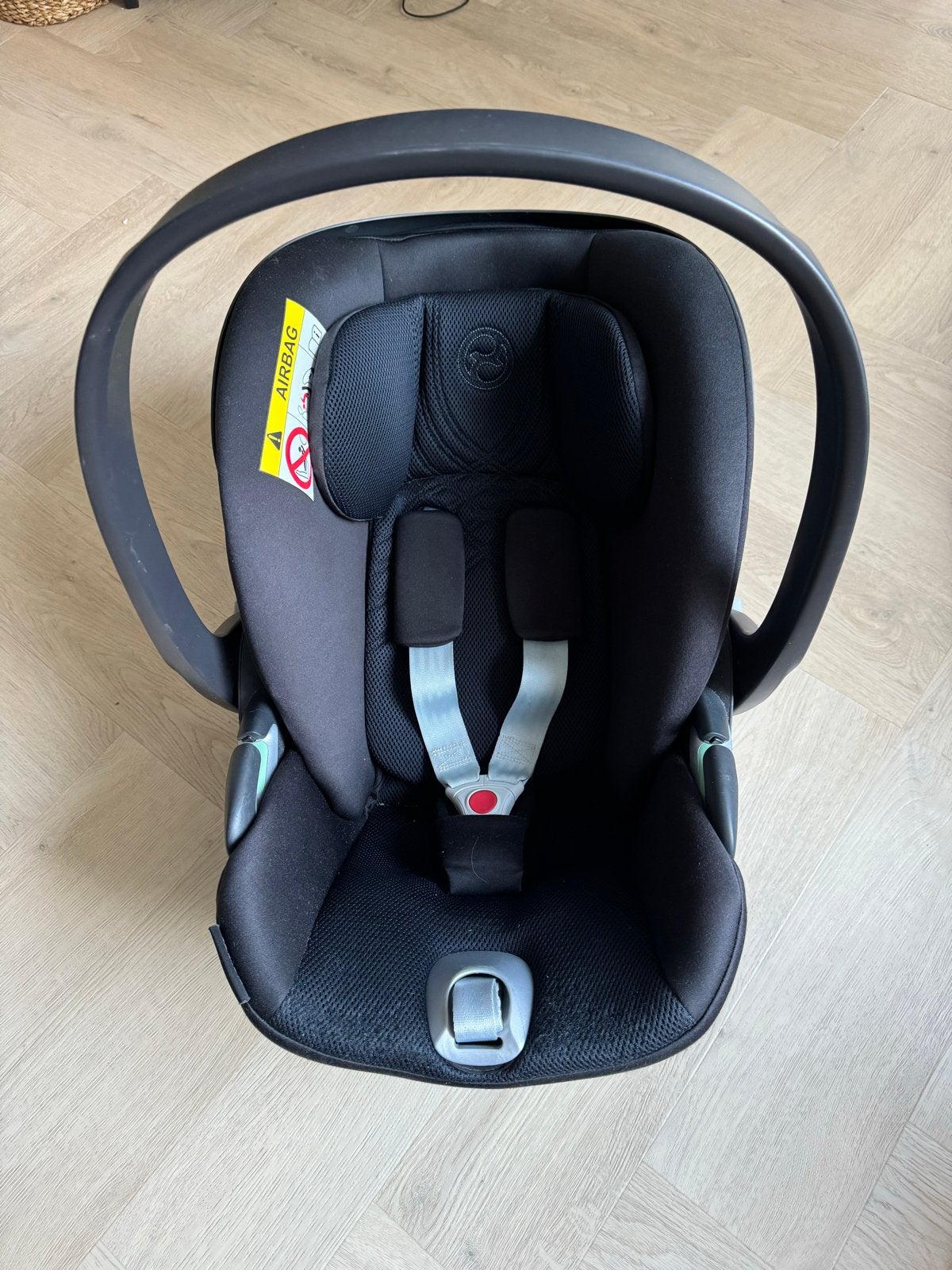 Cybex Cloud T Plus + Isofix Base T | Sepia Black, Slaapstand, Zo goed als nieuw, Isofix, 0 t/m 13 kg