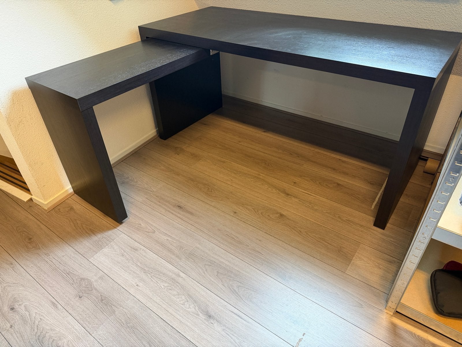 IKEA Malm Bureau - Zwartbruin, 151x65cm, Huis en Inrichting, Gebruikt, Ophalen of Verzenden, IKEA, Opbergruimte
