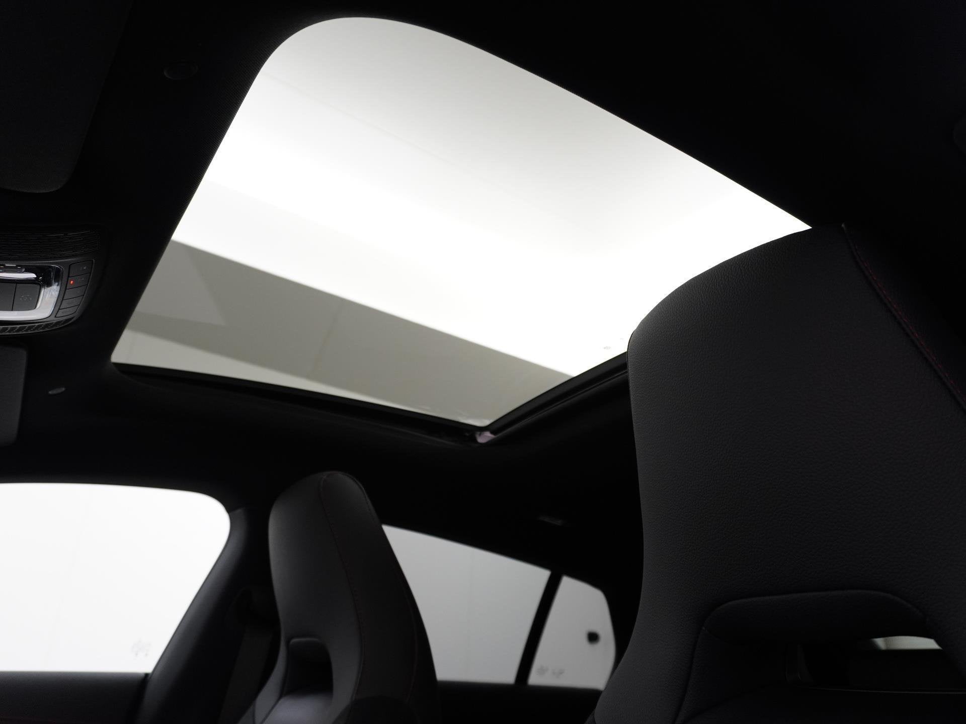 Mercedes-Benz CLA-klasse Shooting Brake 180 AMG Star Edition, CLA, 136 pk, 4 cilinders, Zwart